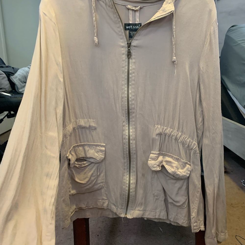 Wet seal jacket